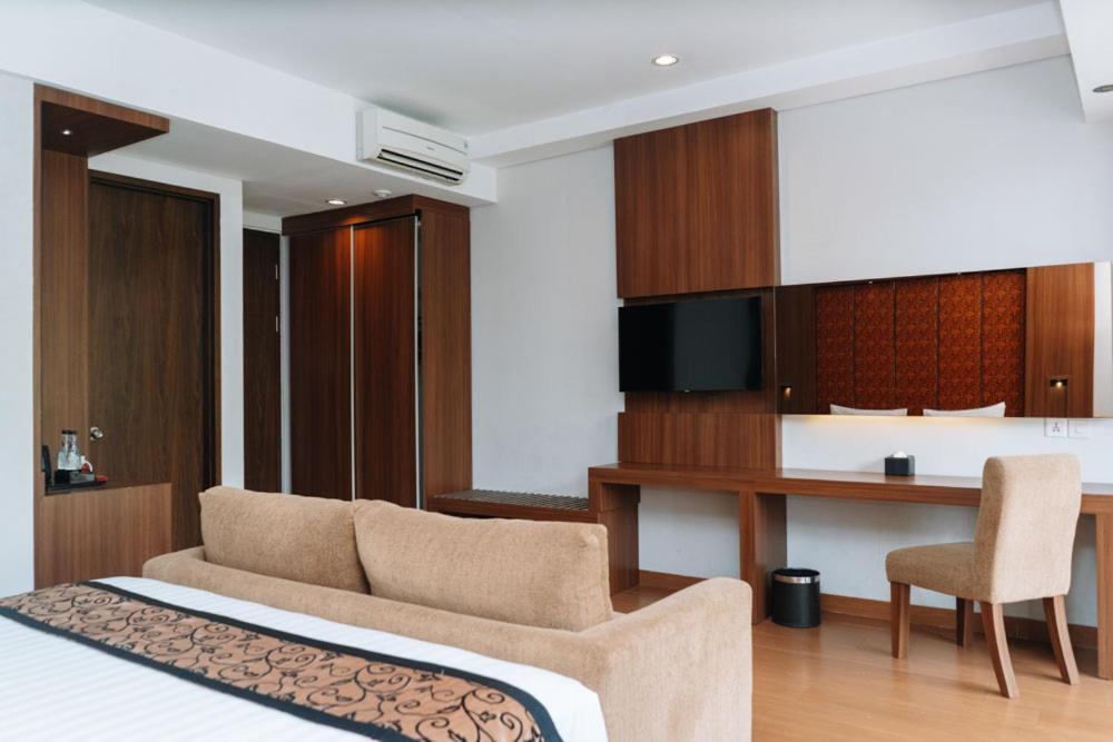 Anugrah Hotel Sukabumi Eksteriør billede
