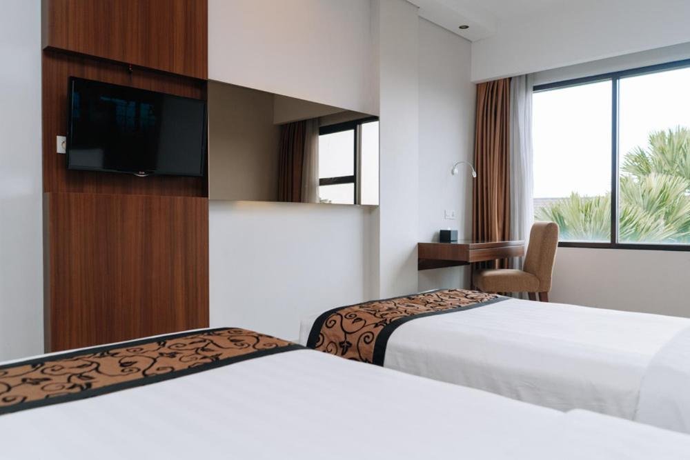 Anugrah Hotel Sukabumi Eksteriør billede