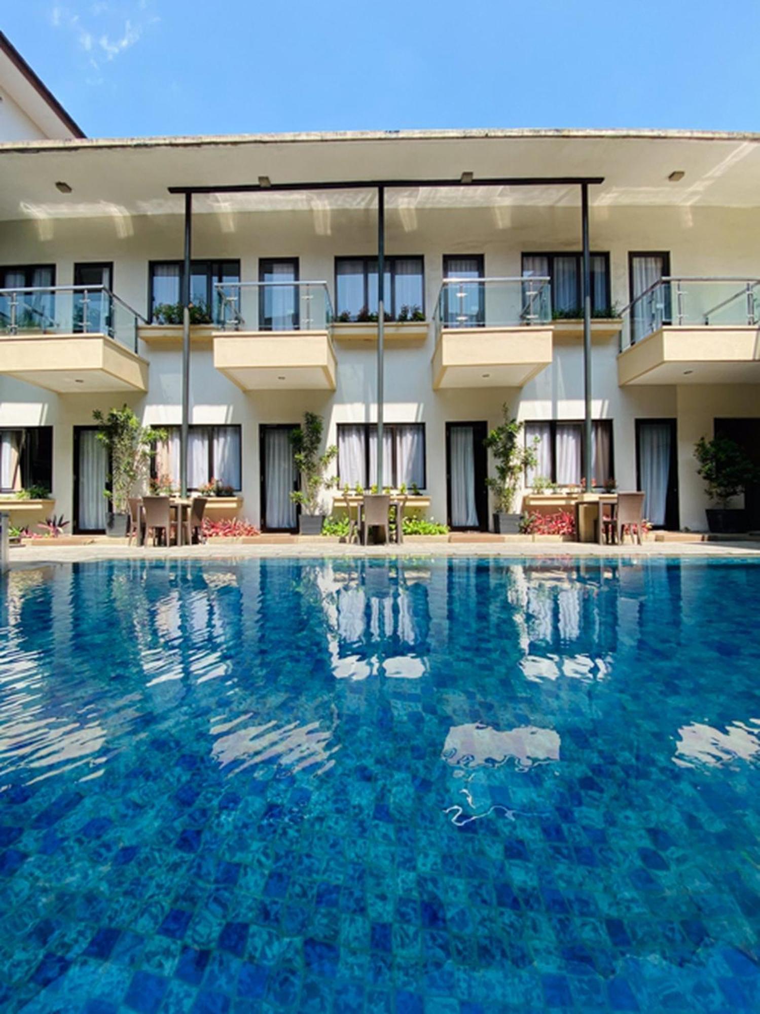 Anugrah Hotel Sukabumi Eksteriør billede