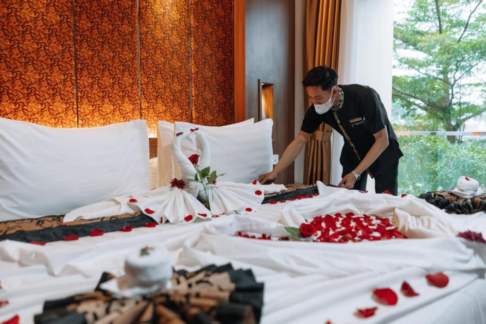 Anugrah Hotel Sukabumi Eksteriør billede