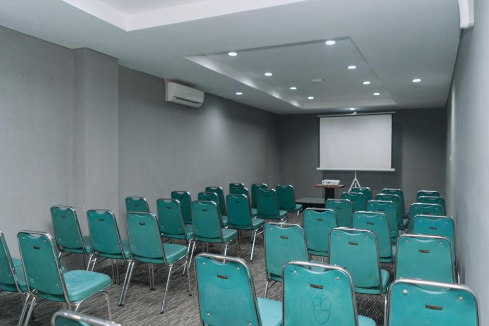 Anugrah Hotel Sukabumi Eksteriør billede
