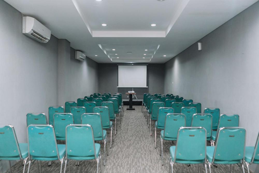 Anugrah Hotel Sukabumi Eksteriør billede