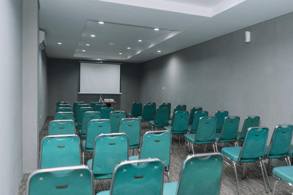 Anugrah Hotel Sukabumi Eksteriør billede