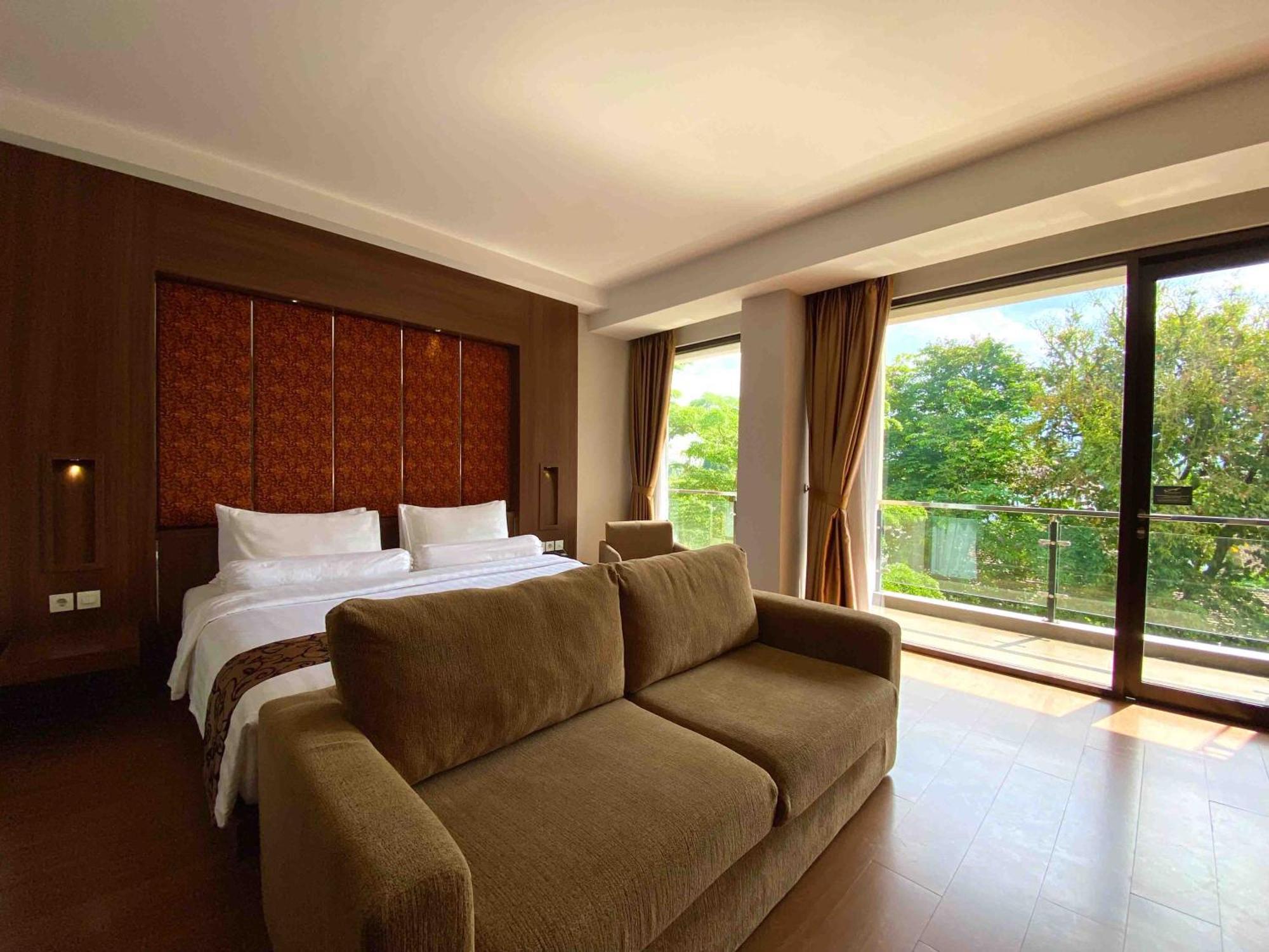 Anugrah Hotel Sukabumi Eksteriør billede